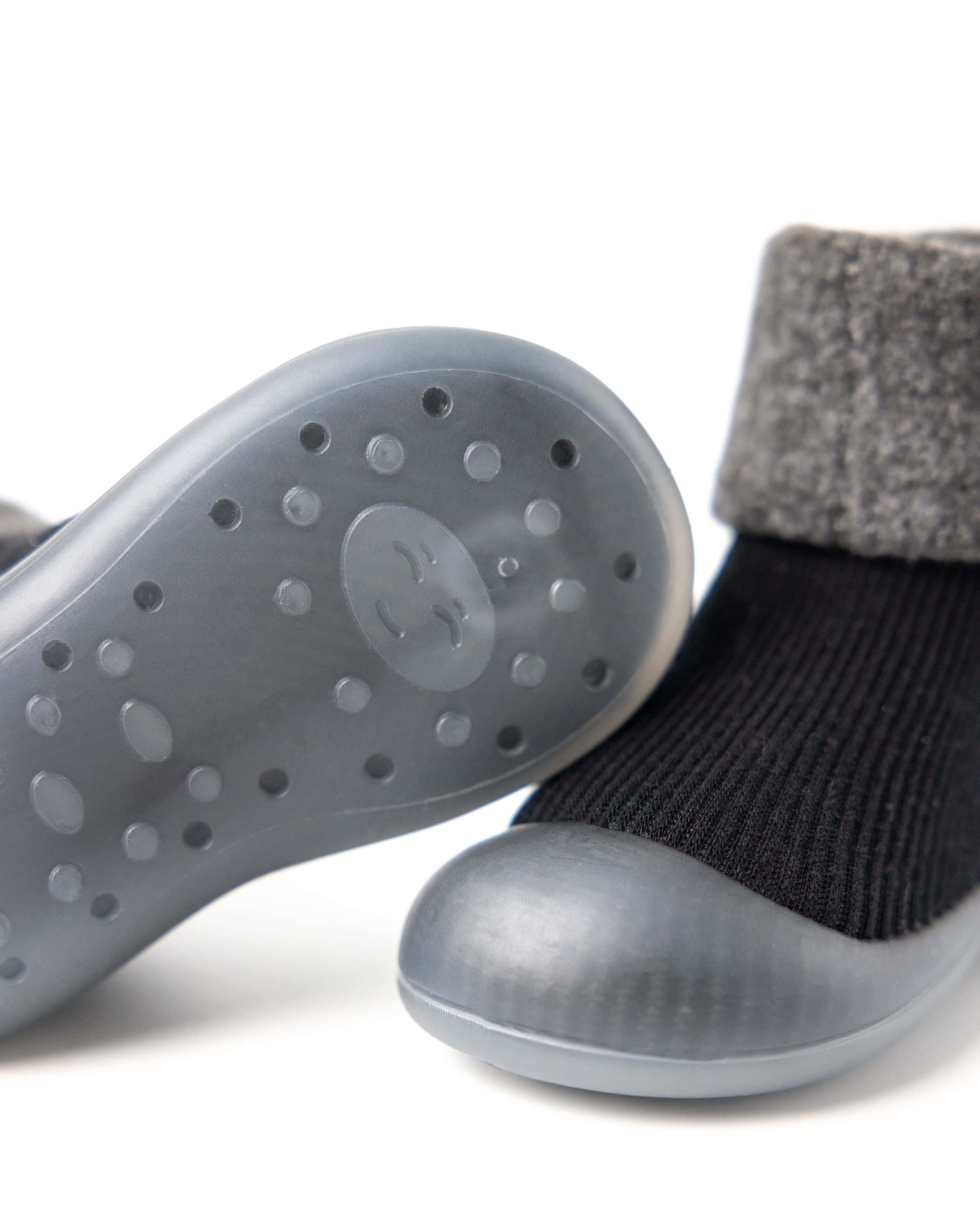 Sort vinter begyndersko til baby med skridsikker sål og gråt fór